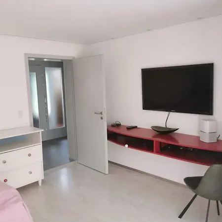 Rum i privatbostad Komfortables Zimmer In Ruhiger Wohnlage, Inkl. Tax